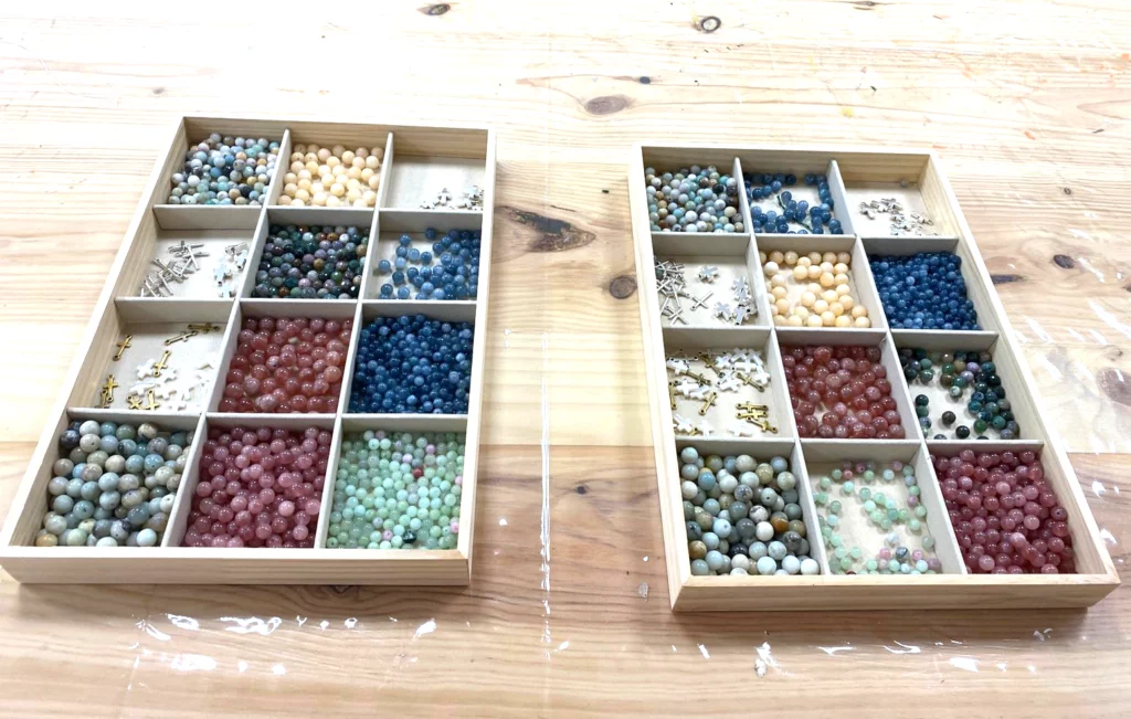 Taller de rosarios con bolitas