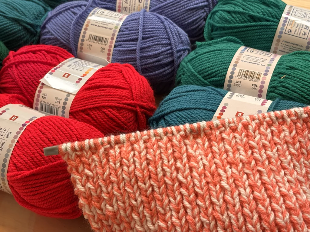 Lana para hacer un bonito cuello de punto en la Fundacion Milu